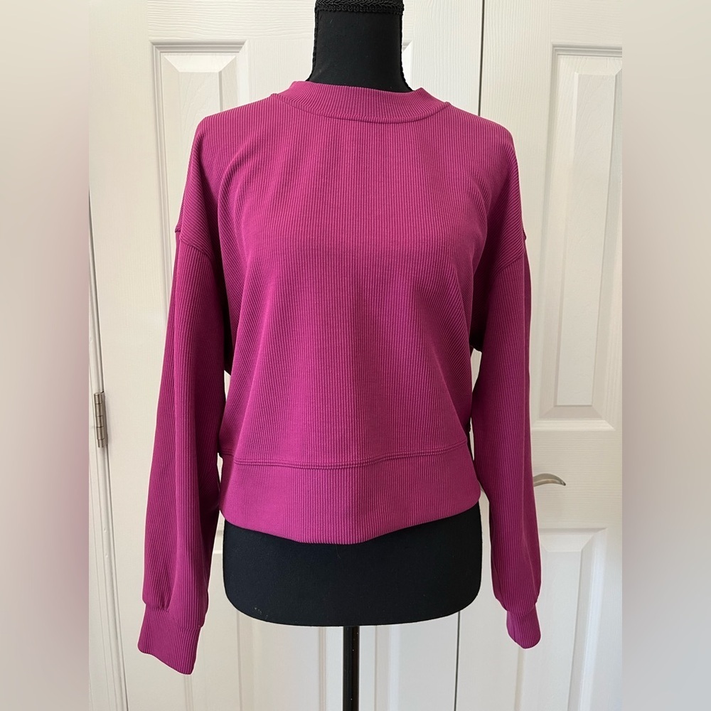 Lululemon Magenta Purple Softstreme Ribbed Cropped Crew Size 4